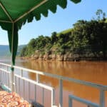 Panorama depuis le pont supérieur surplombant le fleuve Tsiribihina.